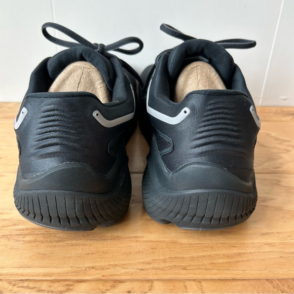 Altra Via Olympus Black 10 Road Running Shoe NEW w/ blemish Reflective - Picture 5 of 11